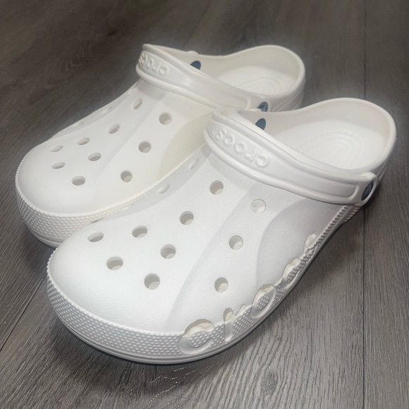 WHITE CROCS Size 12. - Picture 2 of 6